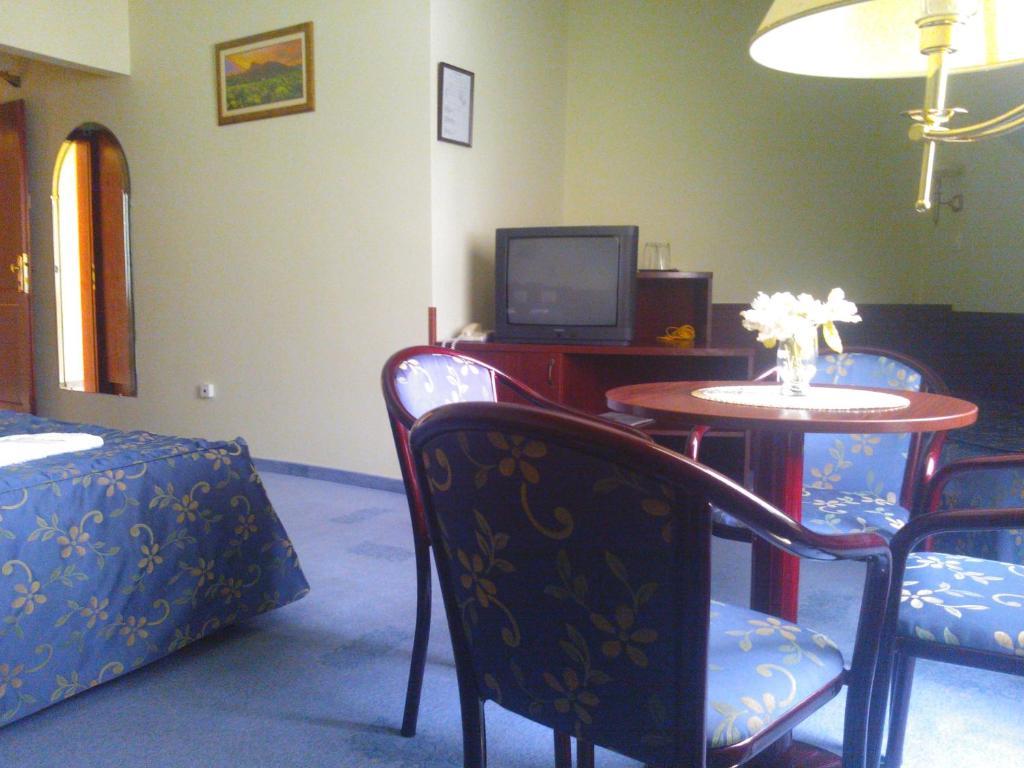 Hôtel Kolibri à Miskolc Chambre photo