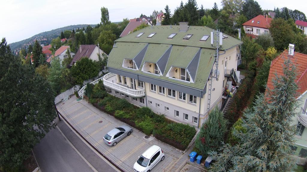 Hôtel Kolibri à Miskolc Extérieur photo