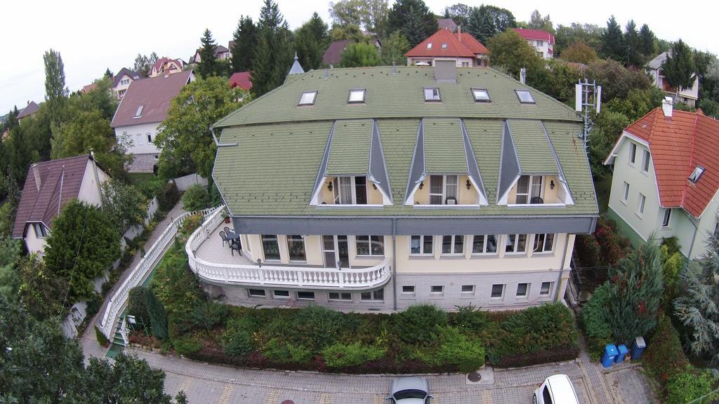 Hôtel Kolibri à Miskolc Extérieur photo